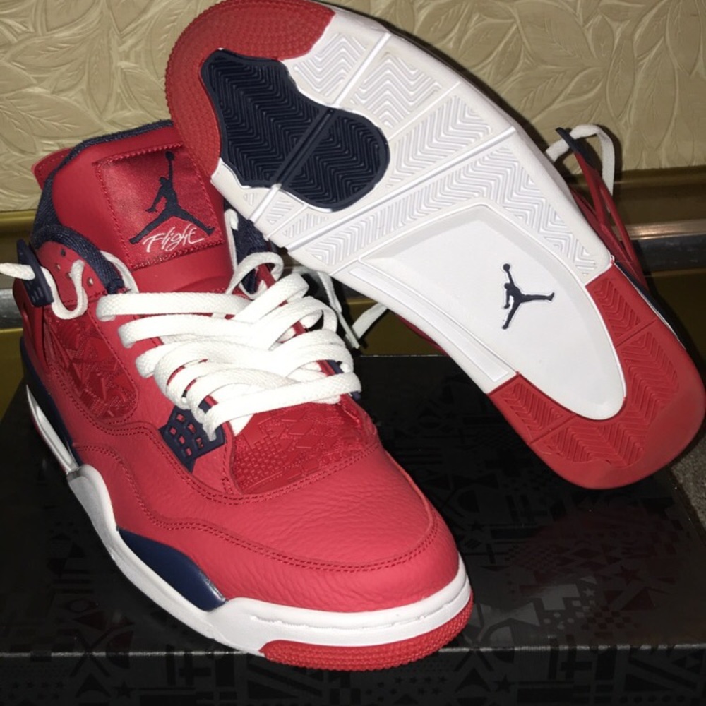 Jordan retro 4 “Fiba”